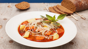 Món thịt bò hầm Goulash đến từ Hungary